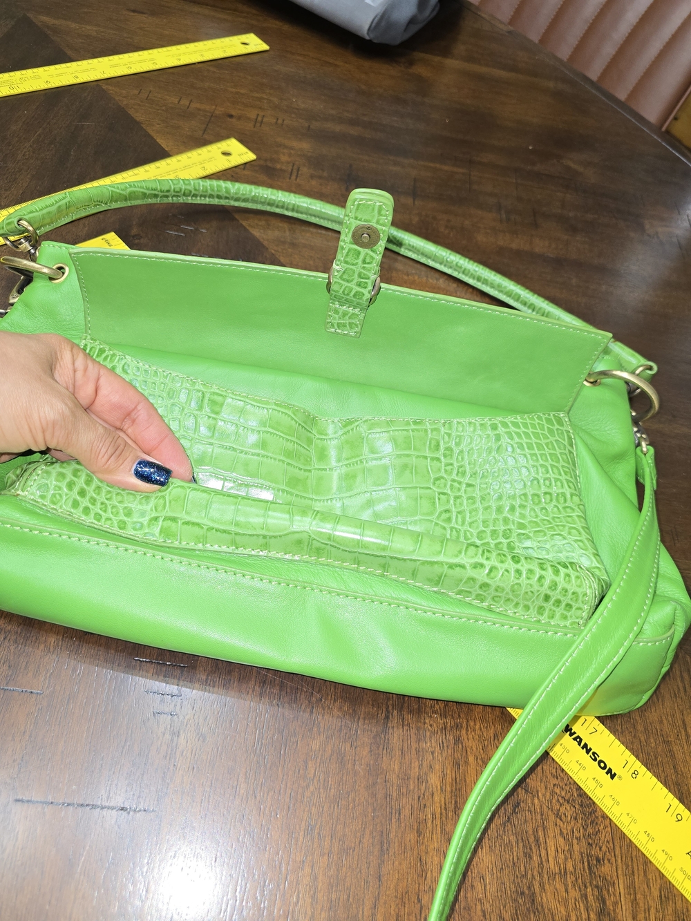 Sondra Roberts Lime Green Croc-Embossed Shoulder Bag - Picture 3 of 11
